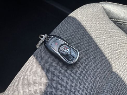 Used 2025 Buick Encore GX Preferred FWD image 21