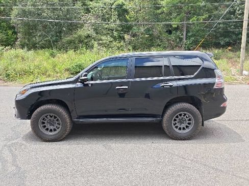 Used 2023 Lexus GX 460 Premium w/ Premium Package AWD/4WD image 6