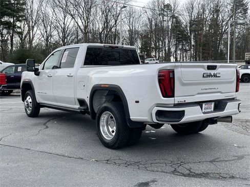 Used 2024 GMC Sierra 3500 Denali Ultimate image 3