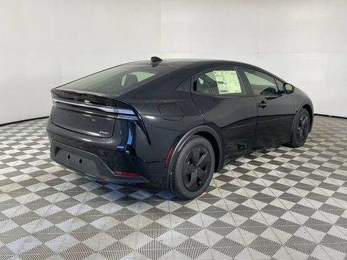 New 2026 Toyota Prius Plug-In Hybrid FWD image 9