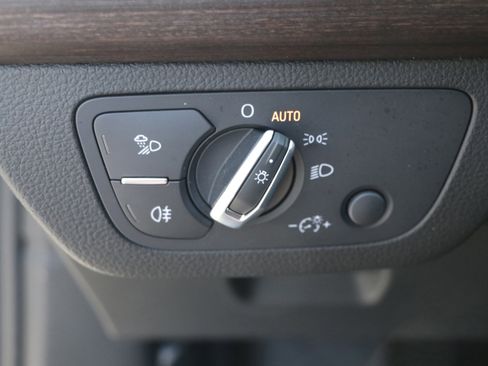 Certified 2025 Audi Q5 2.0T Premium w/ Convenience Plus Package image 25