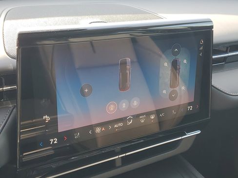 New 2026 Lincoln Nautilus Premier image 24