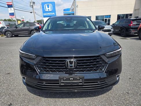 Used 2024 Honda Accord Touring image 2