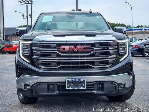 Used 2022 GMC Sierra 1500 SLT w/ SLT Premium Package AWD/4WD image 4