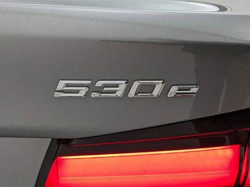 Used 2023 BMW 530e xDrive image 58