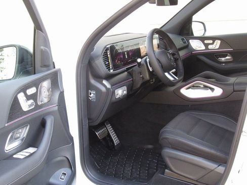 New 2026 Mercedes-Benz GLS 450 4MATIC image 8