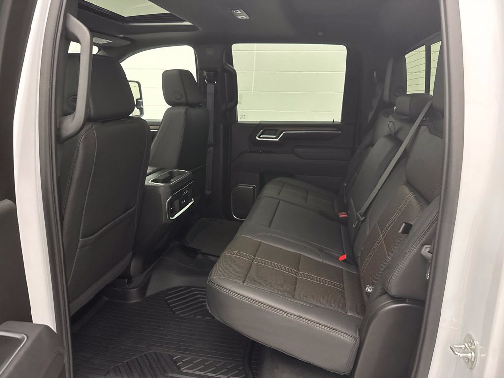 Used 2025 Chevrolet Silverado 3500 High Country w/ High Country Premium Package AWD/4WD image 57