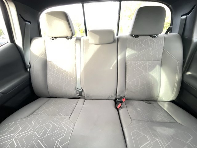 Used 2018 Toyota Tacoma TRD Off-Road AWD/4WD image 16