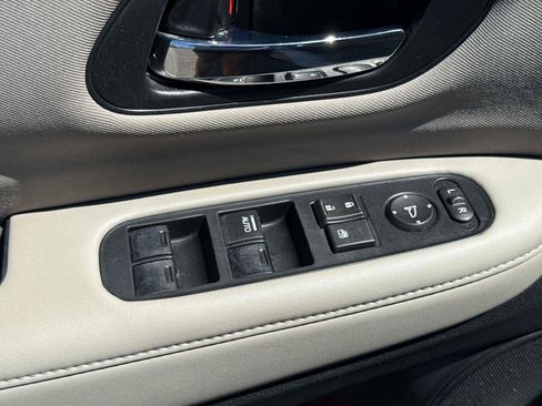 Used 2018 Honda HR-V LX image 18