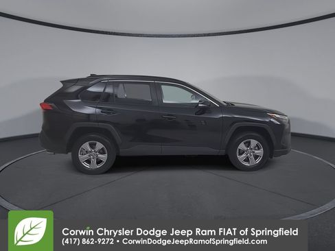 Used 2023 Toyota RAV4 XLE FWD image 17