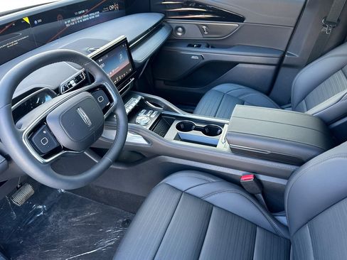 New 2026 Lincoln Nautilus Reserve w/ Jet Appearance Package image 9