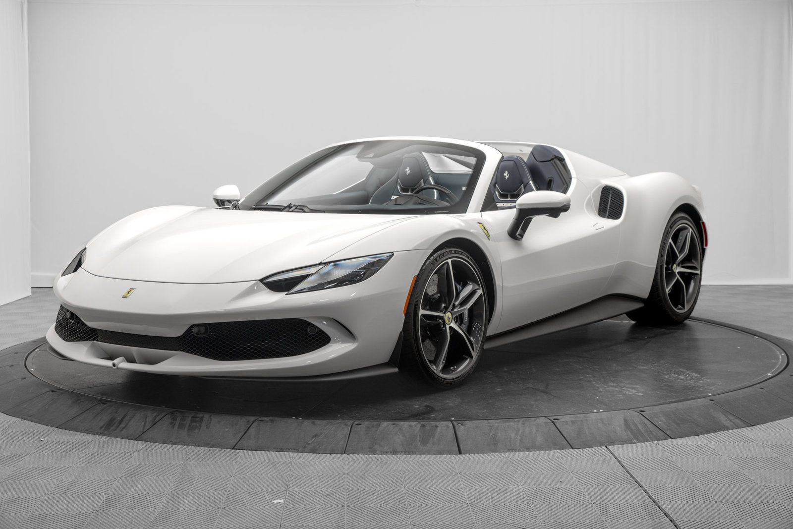 Used 2026 Ferrari 296 GTS RWD image 3