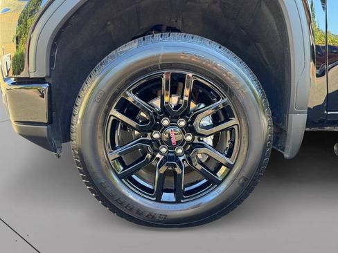 Used 2025 GMC Sierra 1500 Pro w/ Graphite Edition AWD/4WD image 9