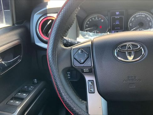 Used 2021 Toyota Tacoma SR AWD/4WD image 24