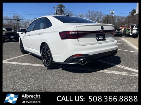 Used 2025 Volkswagen Jetta GLI Autobahn image 3