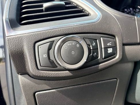 Used 2024 Ford Edge Titanium w/ Equipment Group 301A AWD/4WD image 27