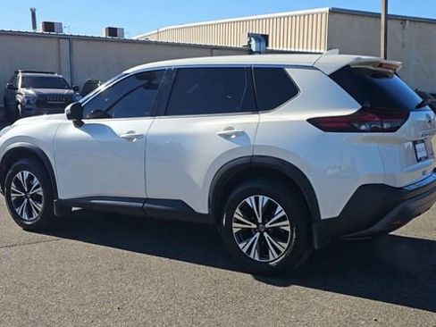 Used 2021 Nissan Rogue SV AWD/4WD image 6
