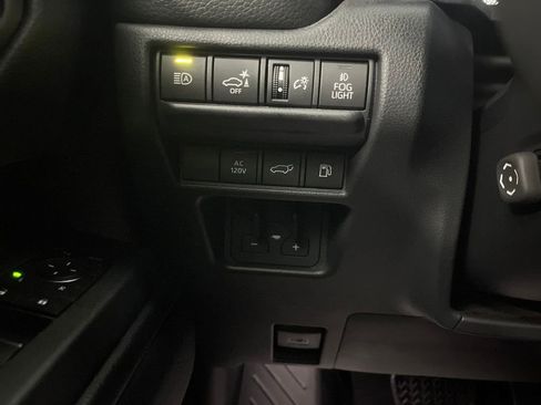 Used 2024 Toyota Land Cruiser image 60