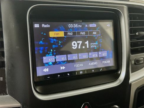 Used 2017 RAM 1500 Classic SLT image 17