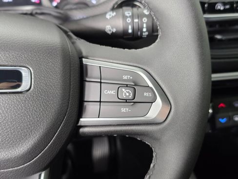 New 2026 Jeep Compass Latitude AWD/4WD image 23