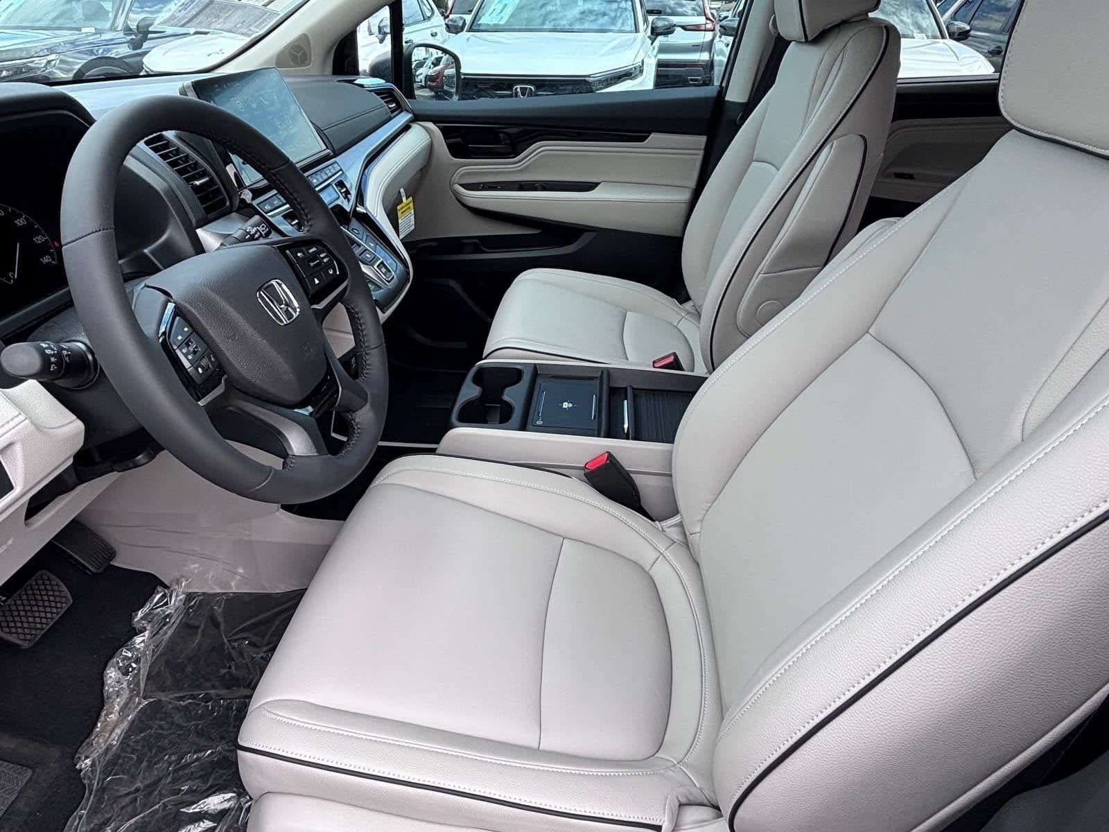 New 2026 Honda Odyssey Touring image 14