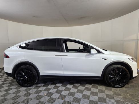 Used 2020 Tesla Model X Long Range image 8