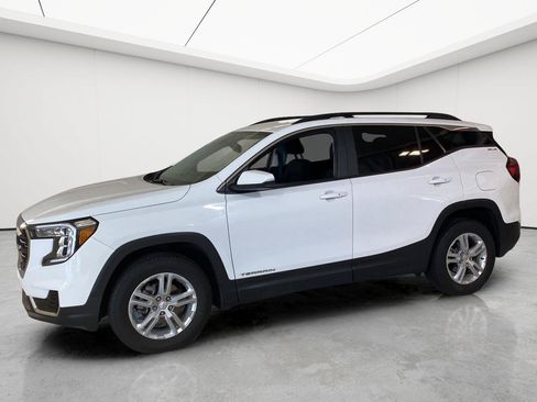 Used 2023 GMC Terrain SLE w/ Driver Convenience Package AWD/4WD image 6