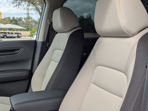 Used 2025 Honda CR-V EX image 14