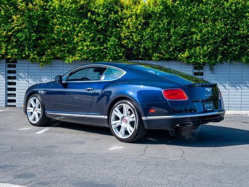 Used 2016 Bentley Continental GT image 23