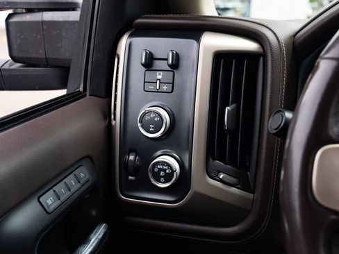 Used 2016 GMC Sierra 2500 Denali w/ Duramax Plus Package AWD/4WD image 13