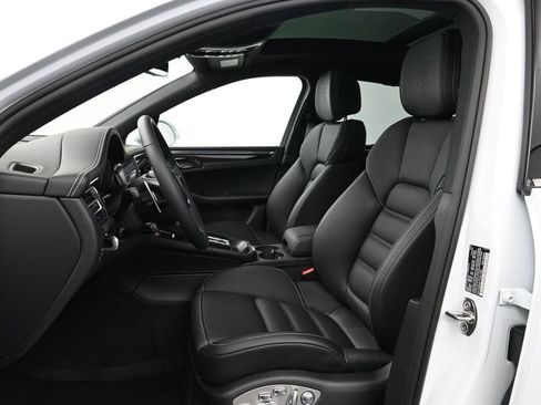 Used 2026 Porsche Macan S AWD/4WD image 5