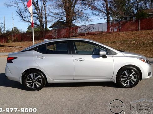 New 2025 Nissan Versa SV image 4