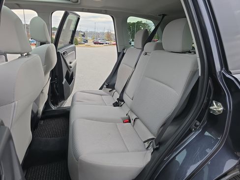 Used 2018 Subaru Forester 2.5i Premium w/ All-Weather Package image 14