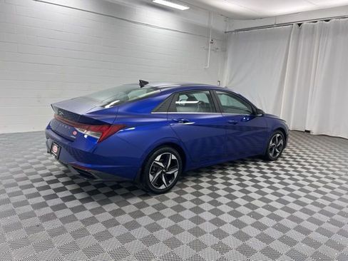 Used 2023 Hyundai Elantra Limited image 4