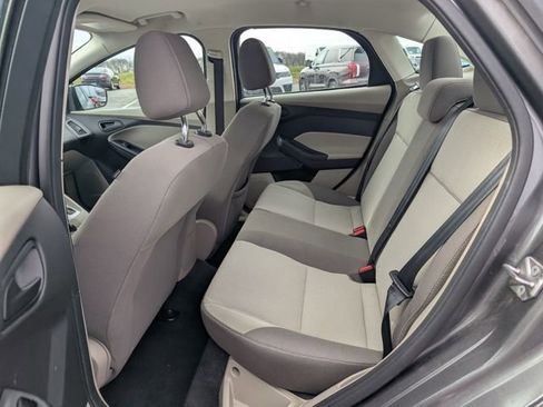 Used 2012 Ford Focus SE image 9