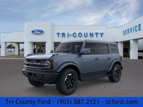 New 2025 Ford Bronco Outer Banks AWD/4WD image 1