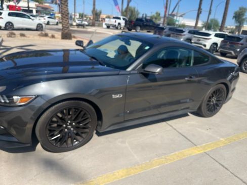 Used 2017 Ford Mustang GT Premium w/ GT Performance Package RWD image 10