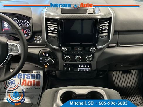 New 2026 RAM 1500 4x4 Crew Cab image 27