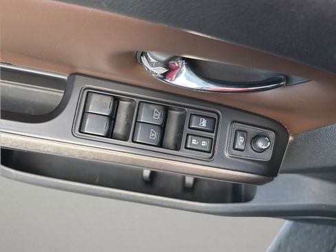 Used 2020 Nissan Titan Platinum Reserve w/ Moonroof Package AWD/4WD image 23