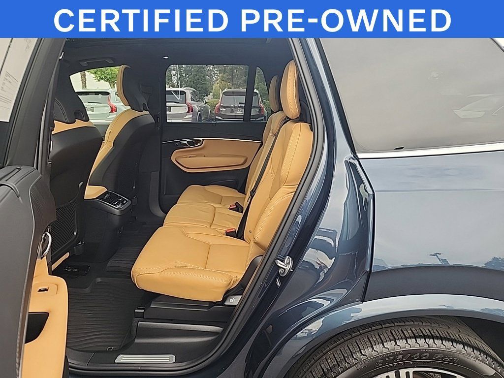 Used 2025 Volvo XC90 B5 Ultra w/ Protection Package Premier AWD/4WD image 14