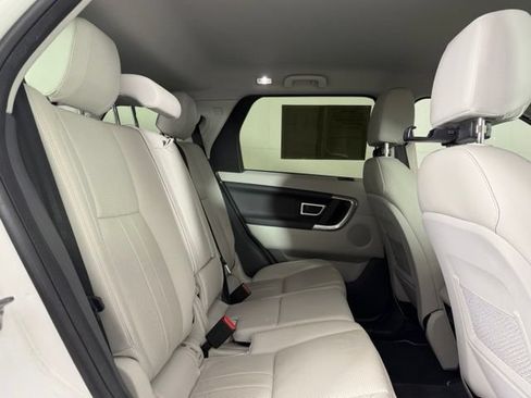 Used 2019 Land Rover Discovery Sport SE AWD/4WD image 28