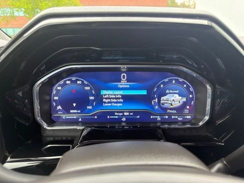 Used 2023 Chevrolet Silverado 1500 LT AWD/4WD image 12