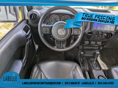 Used 2016 Jeep Wrangler Unlimited Sahara w/ Connectivity Group AWD/4WD image 14