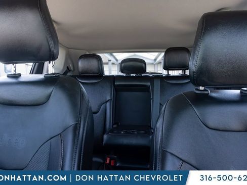 Used 2022 Jeep Compass Limited AWD/4WD image 17
