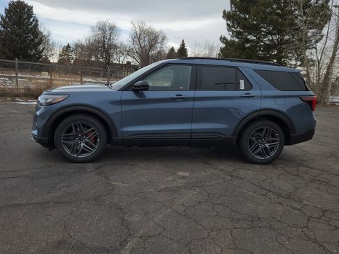 New 2026 Ford Explorer ST w/ Sun And Sound Package image 5