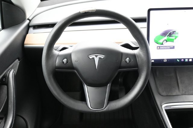 Used 2022 Tesla Model Y Long Range AWD/4WD image 23