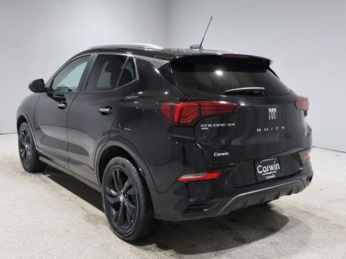 Used 2024 Buick Encore GX Sport Touring image 5
