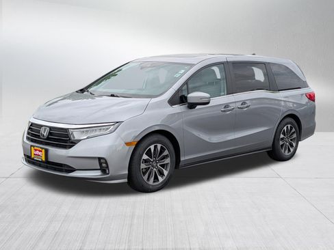 Used 2023 Honda Odyssey EX-L image 3
