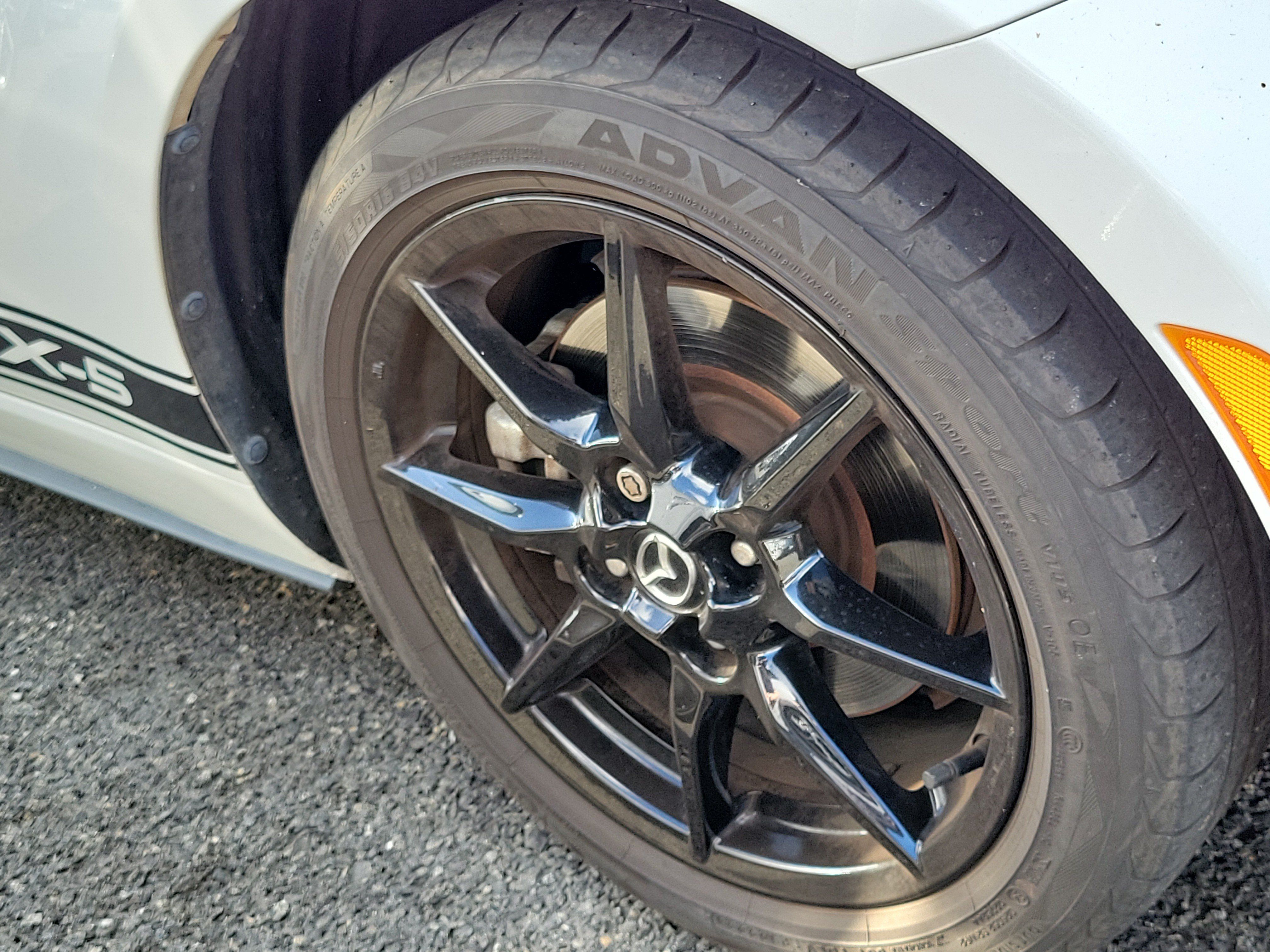 Used 2021 MAZDA MX-5 Miata Sport RWD image 4