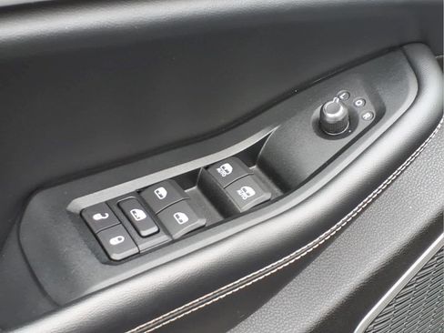 Used 2023 Jeep Grand Cherokee L Limited AWD/4WD image 20